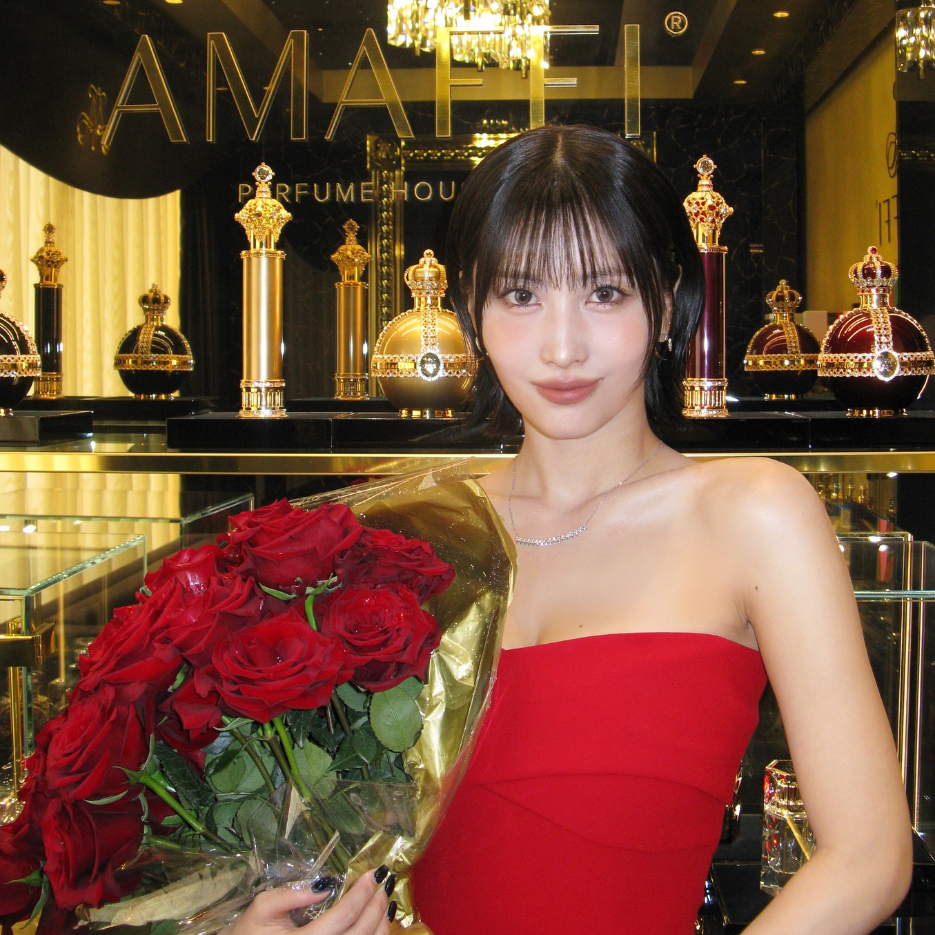 モモ (TWICE)の最新写真