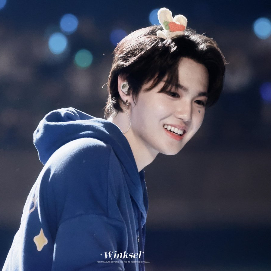 A moment captured by Doyoung (TREASURE)'s fan