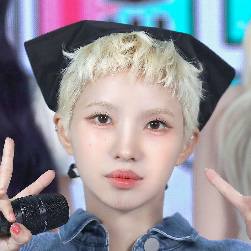 Behind-the-scenes cut of Soyeon (i-dle)
