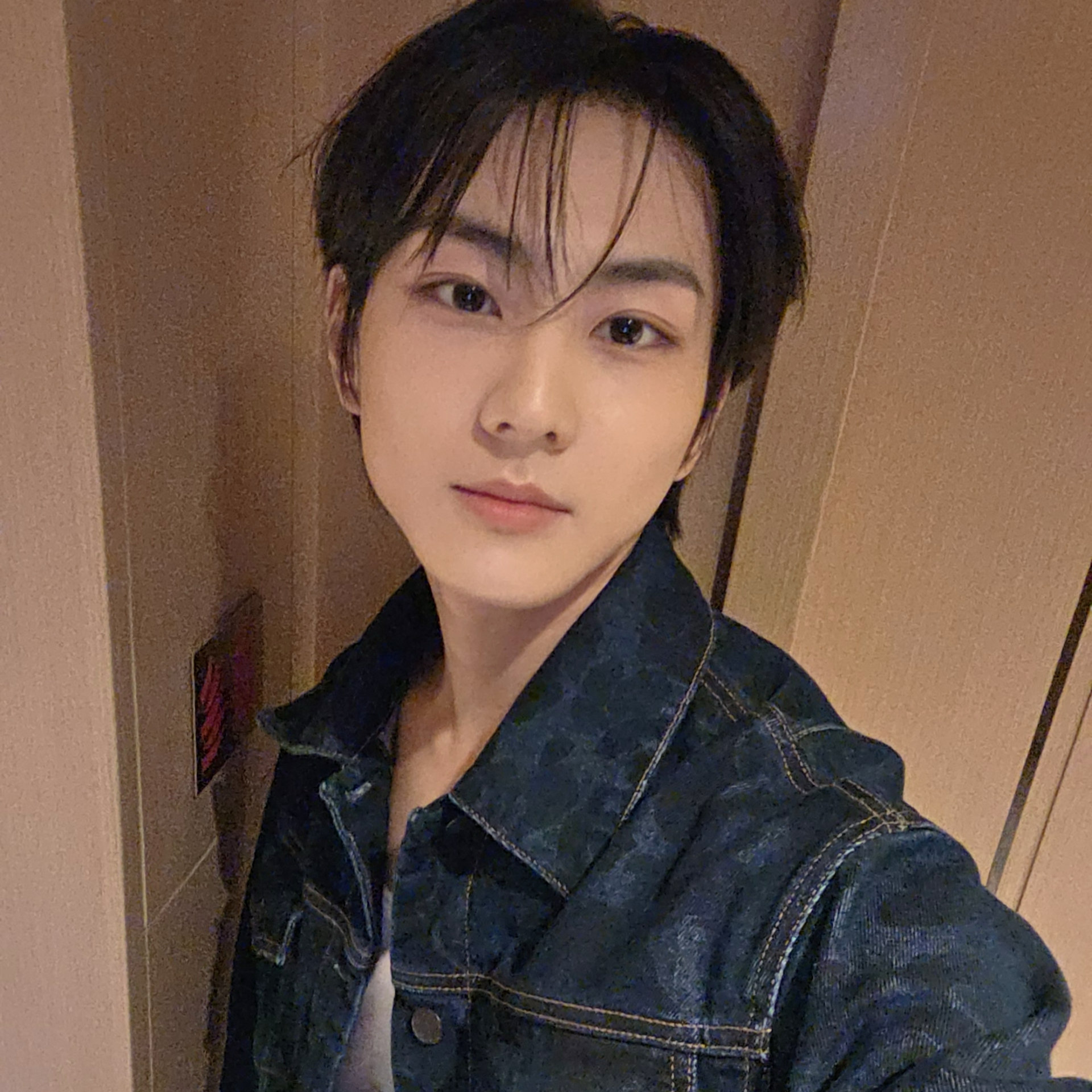 Behind-the-scenes cut of Jungwon (ENHYPEN)