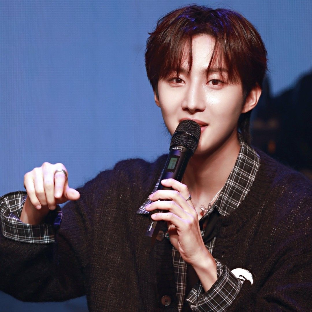 Potret di balik layar Hui (PENTAGON)
