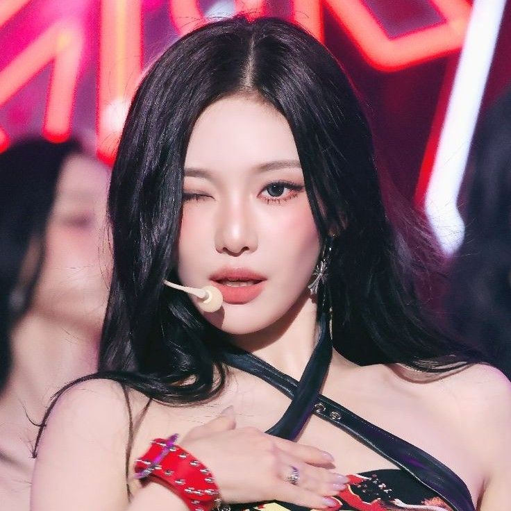 Latest photo of Ningning (aespa)