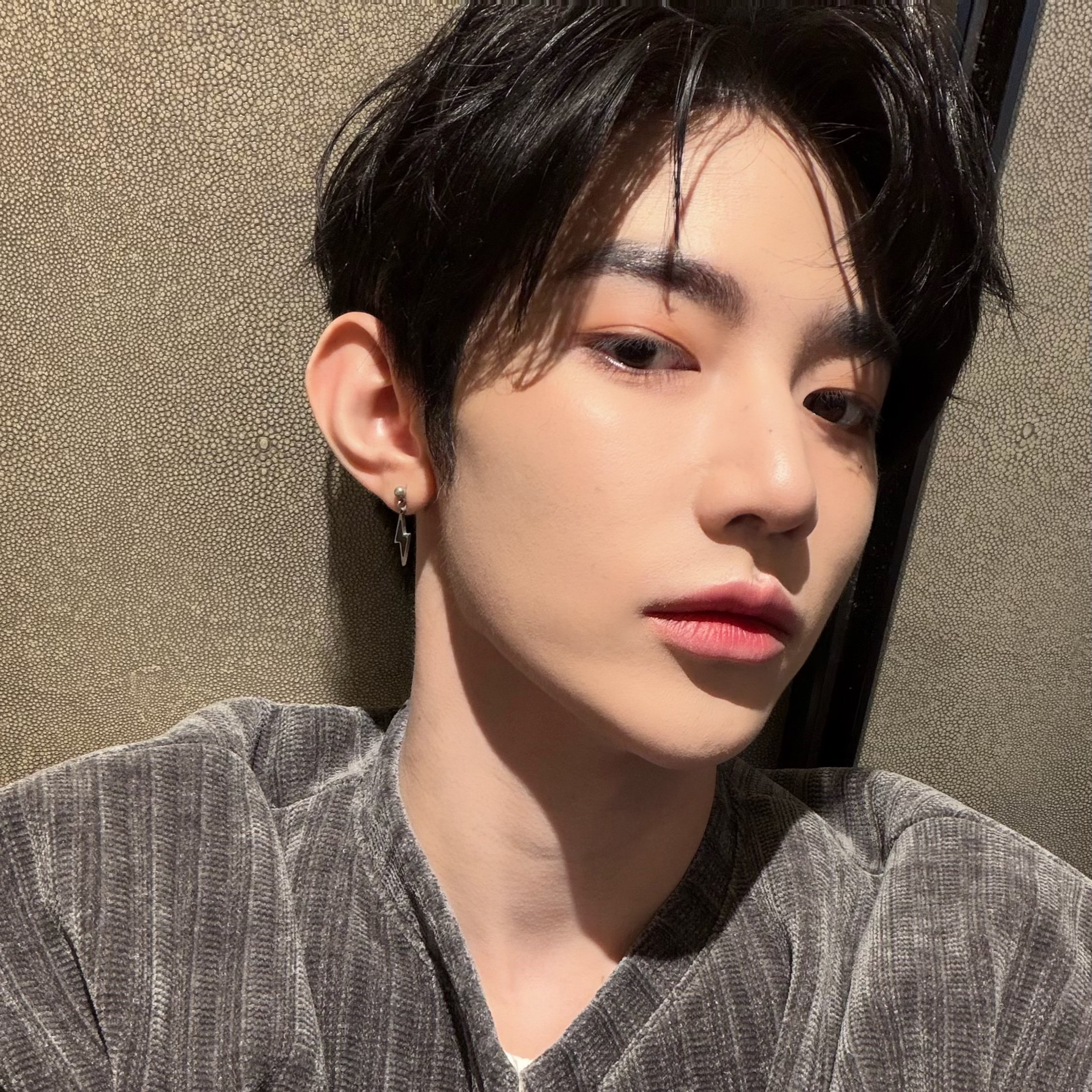 Popular K-POP post loved by fans