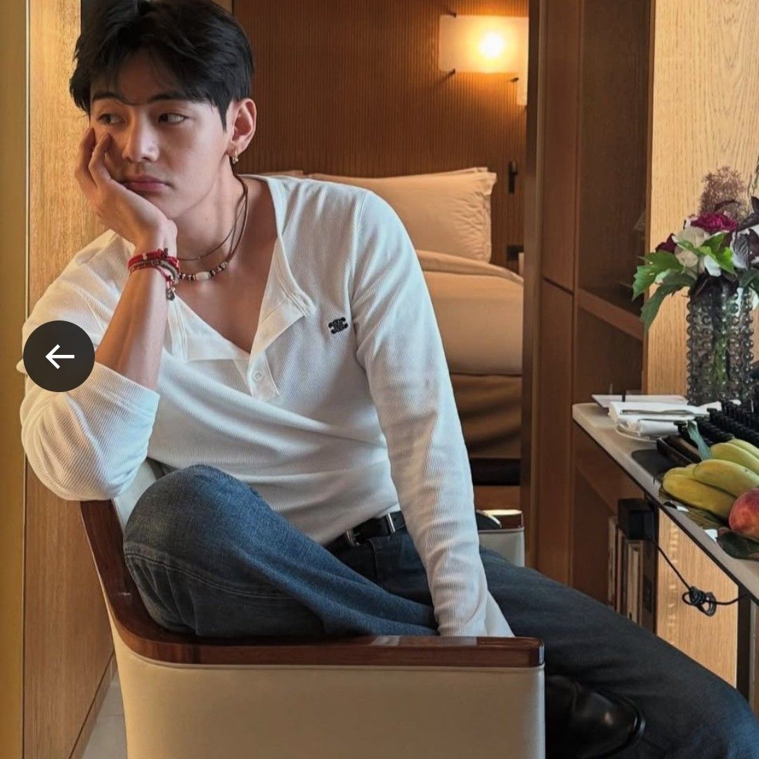 Recent activity shot of V (BTS)