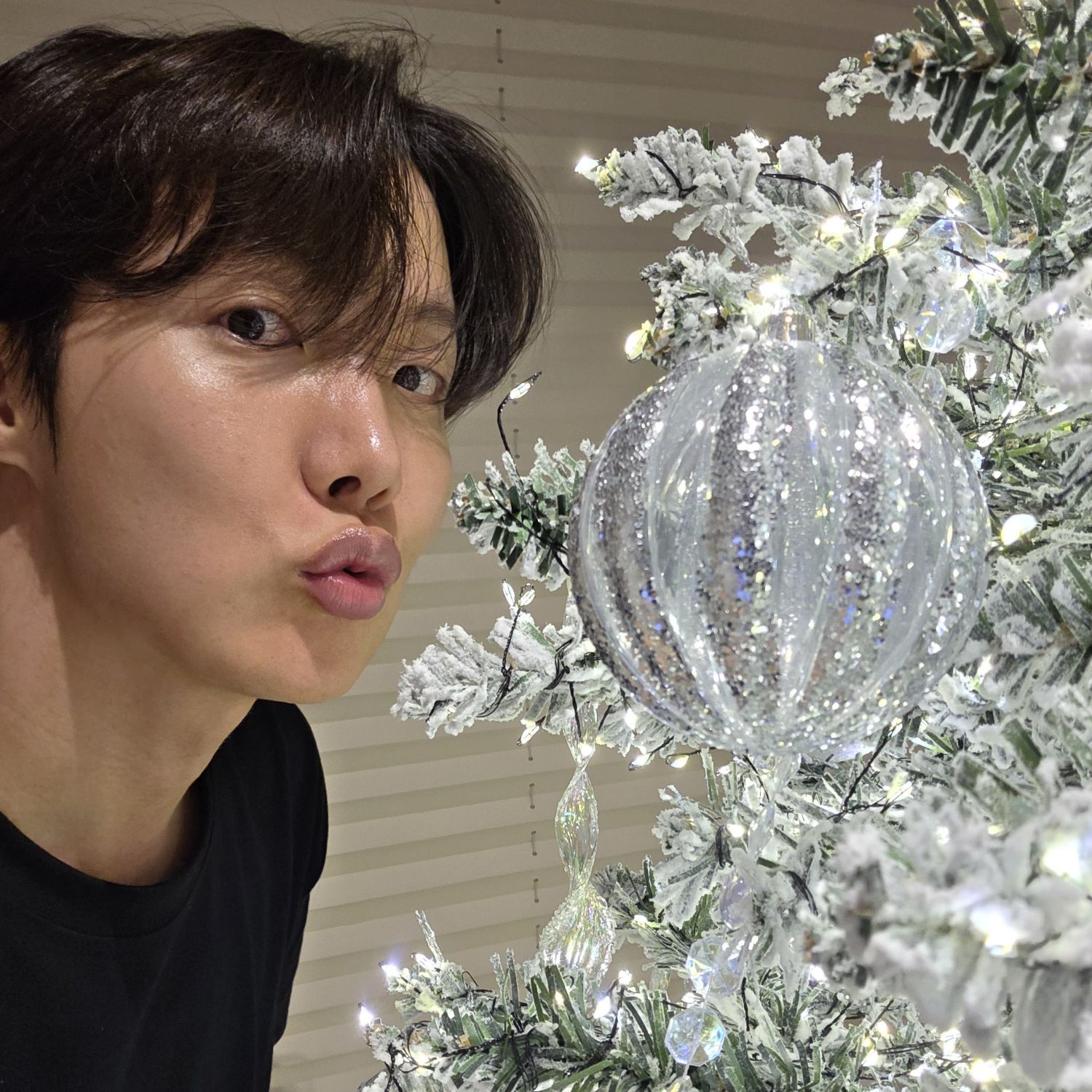 제이홉 (방탄소년단) 최근 활동샷