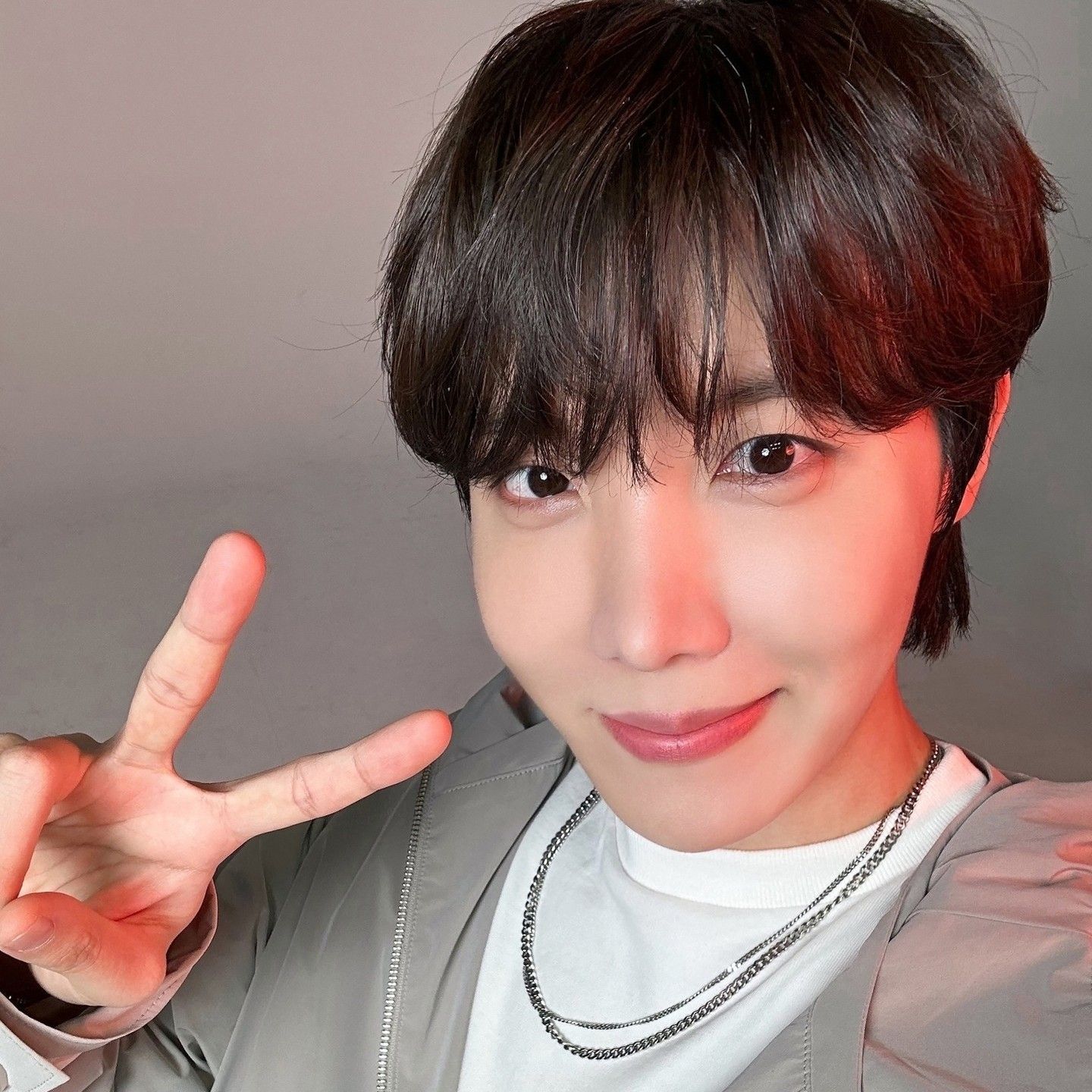 제이홉 (방탄소년단)의 최신 사진