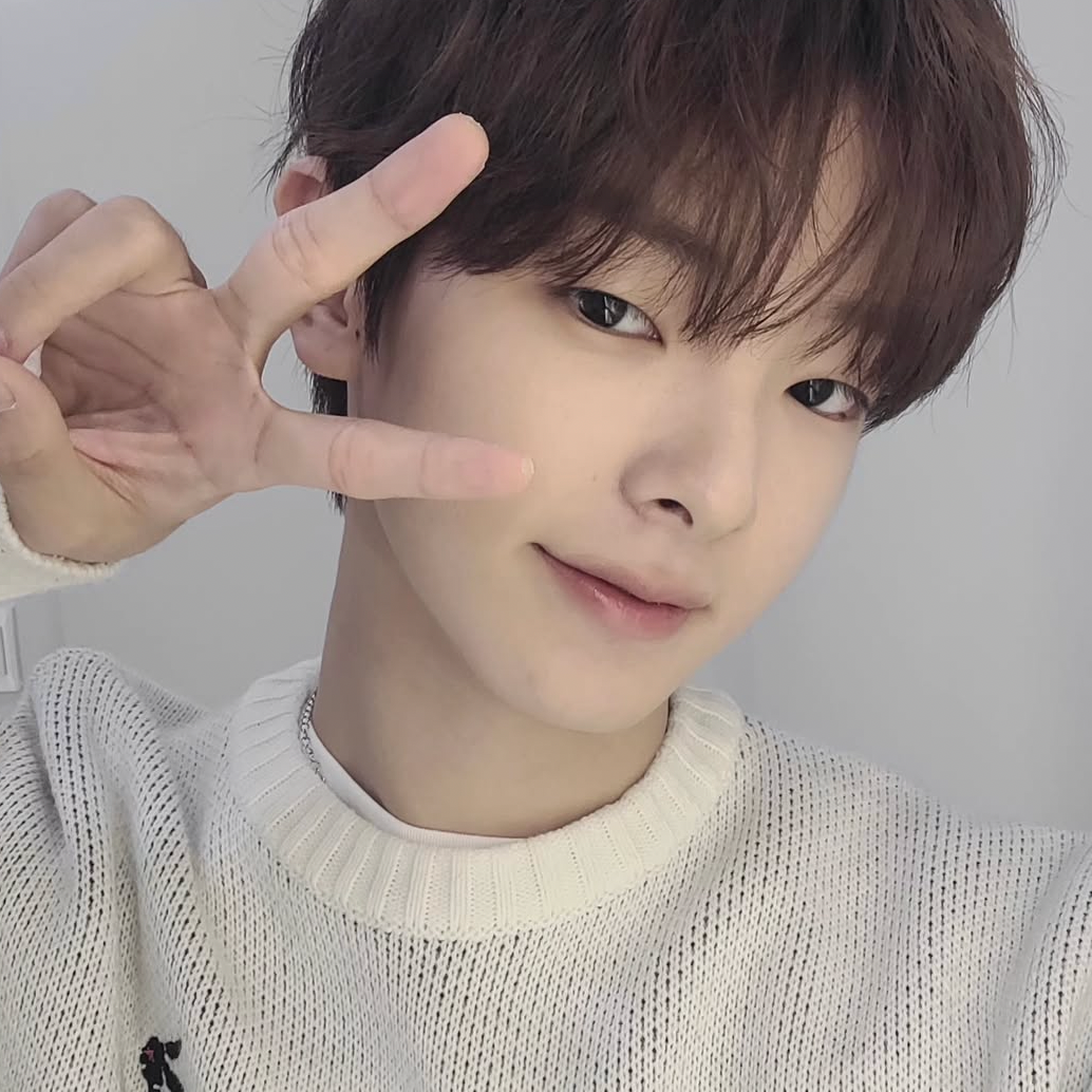 A moment captured by Kang Woojin's fan