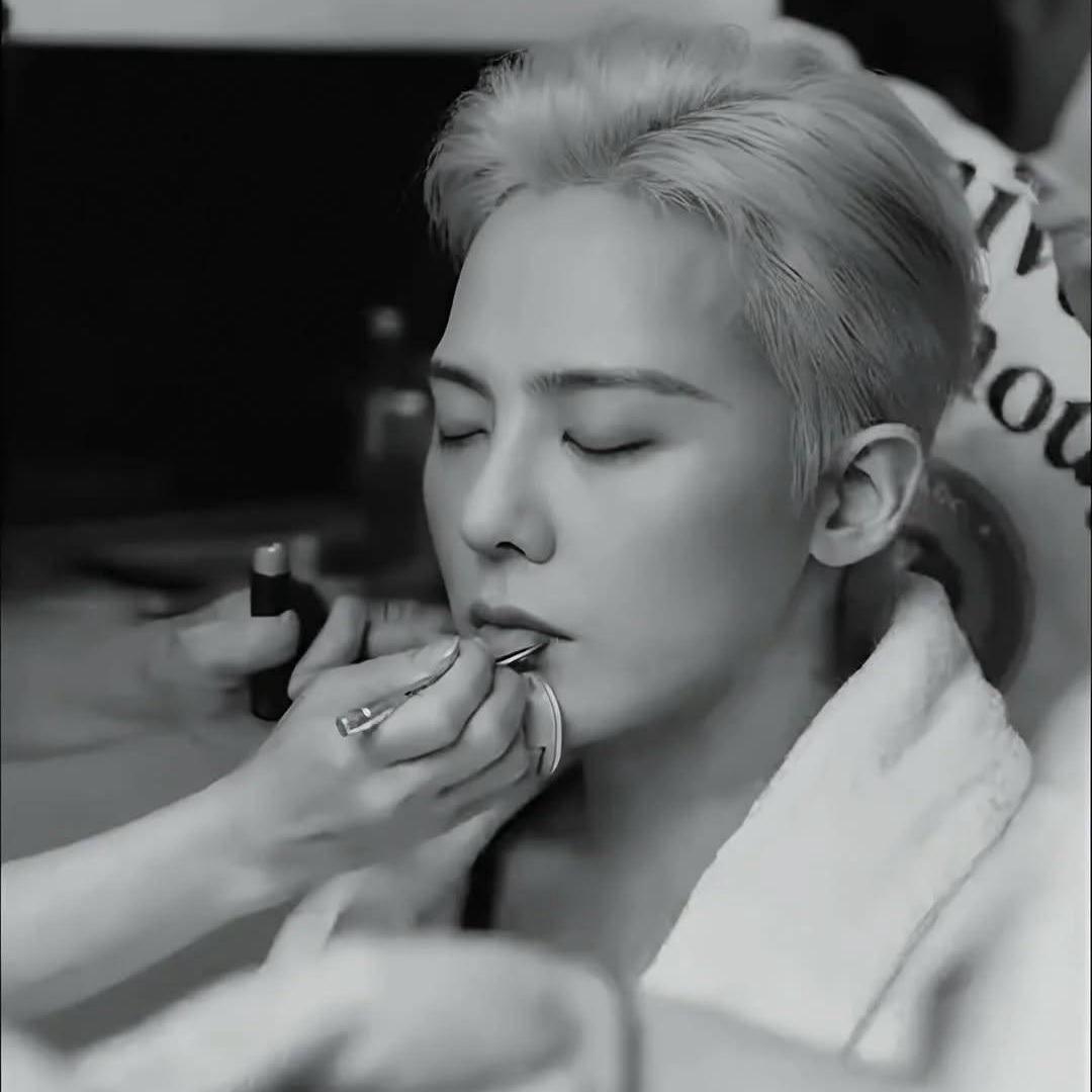 A moment captured by G-DRAGON (BIGBANG)'s fan