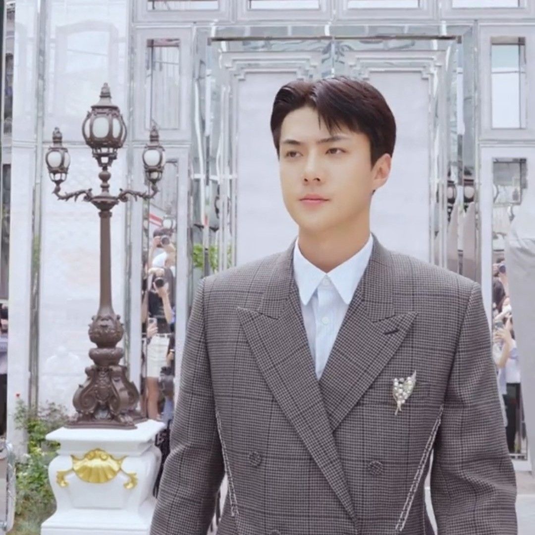 A moment captured by Sehun (EXO)'s fan