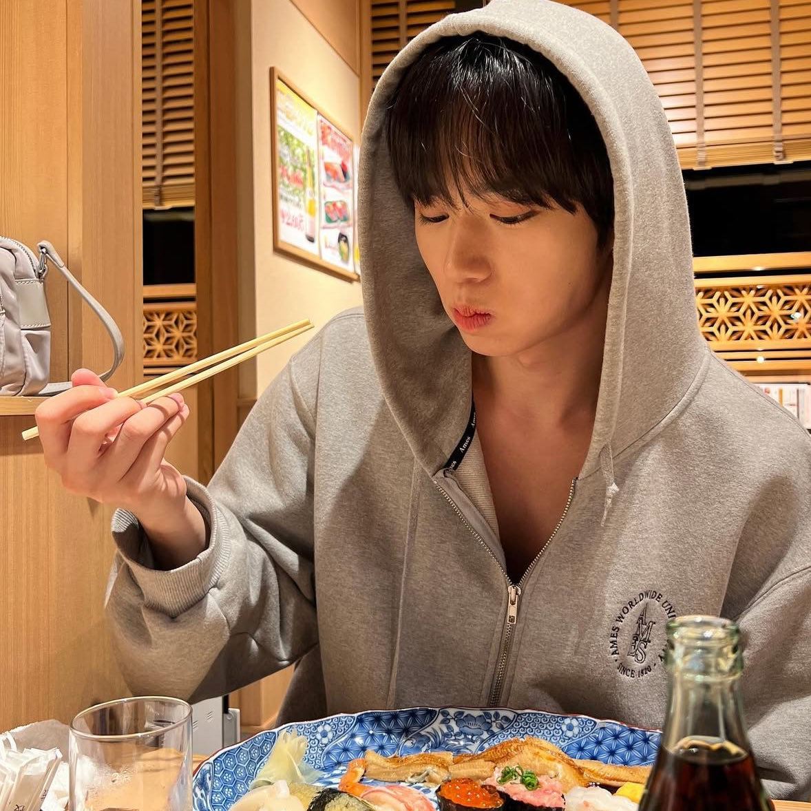 Behind-the-scenes cut of Kim Junseo (ALPHA DRIVE ONE)