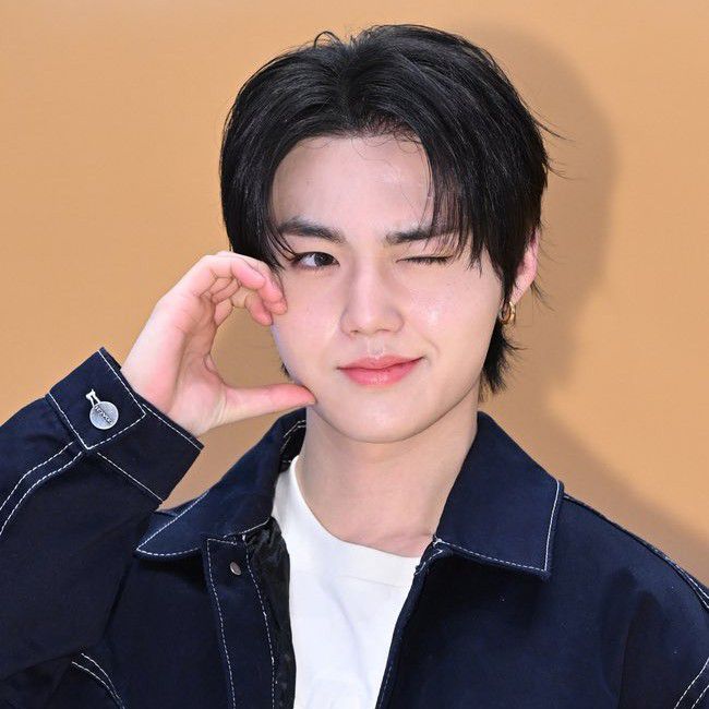 道荣 (TREASURE)的最新活动照片