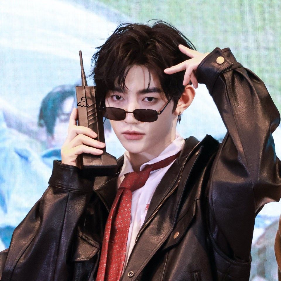 A moment captured by Zhang Hao (ZEROBASEONE)'s fan