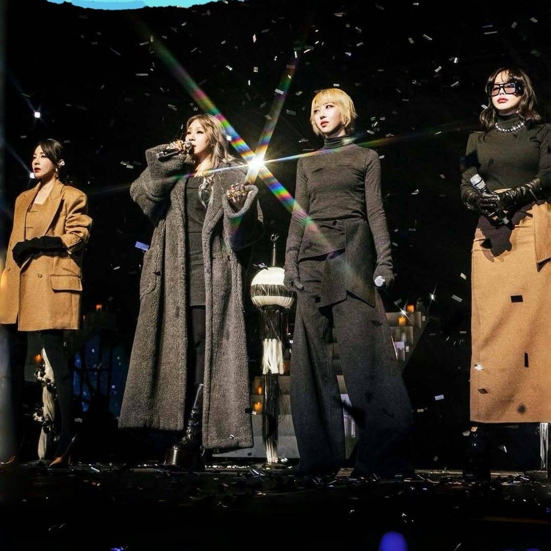 Behind-the-scenes cut of 2NE1