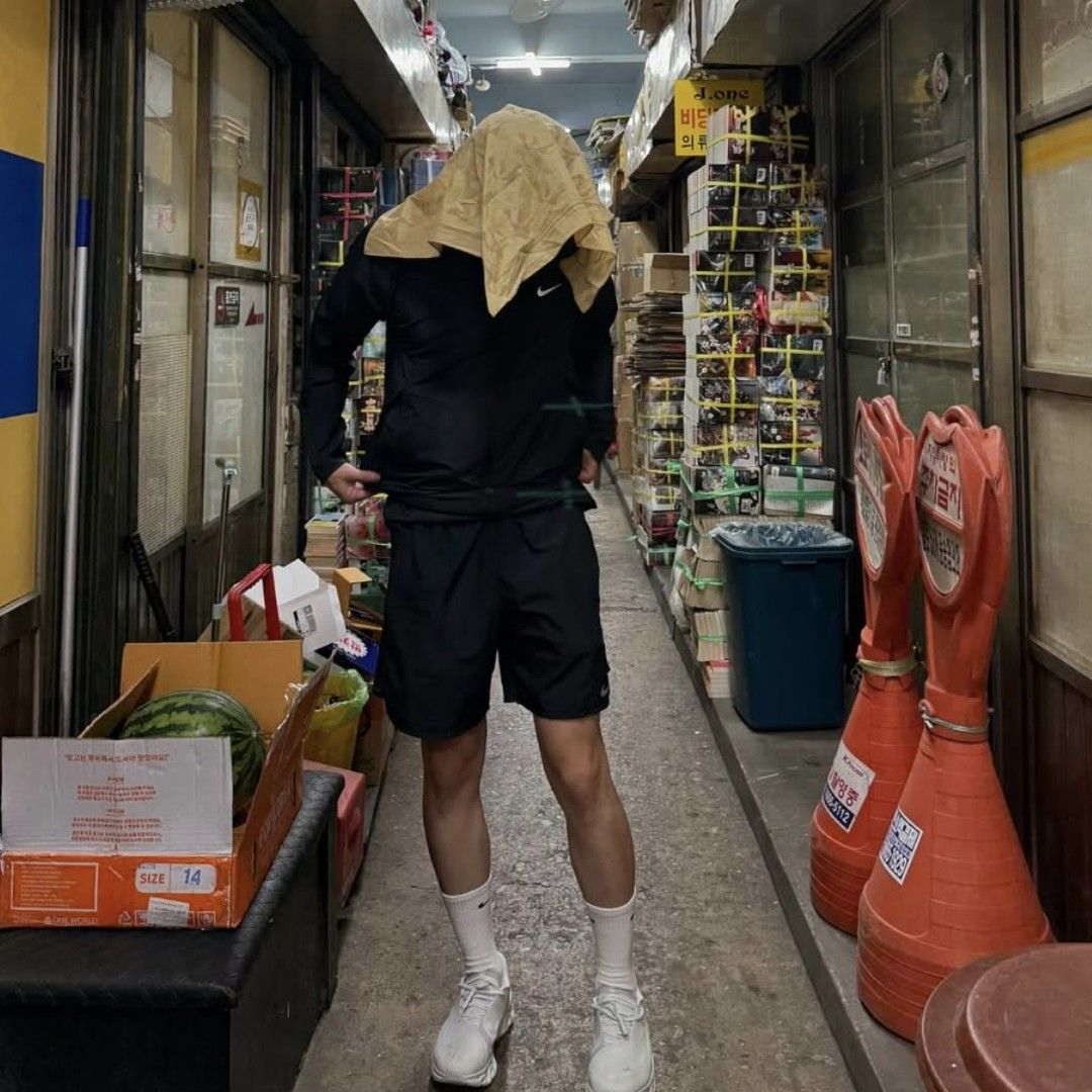 Behind-the-scenes cut of WOODZ