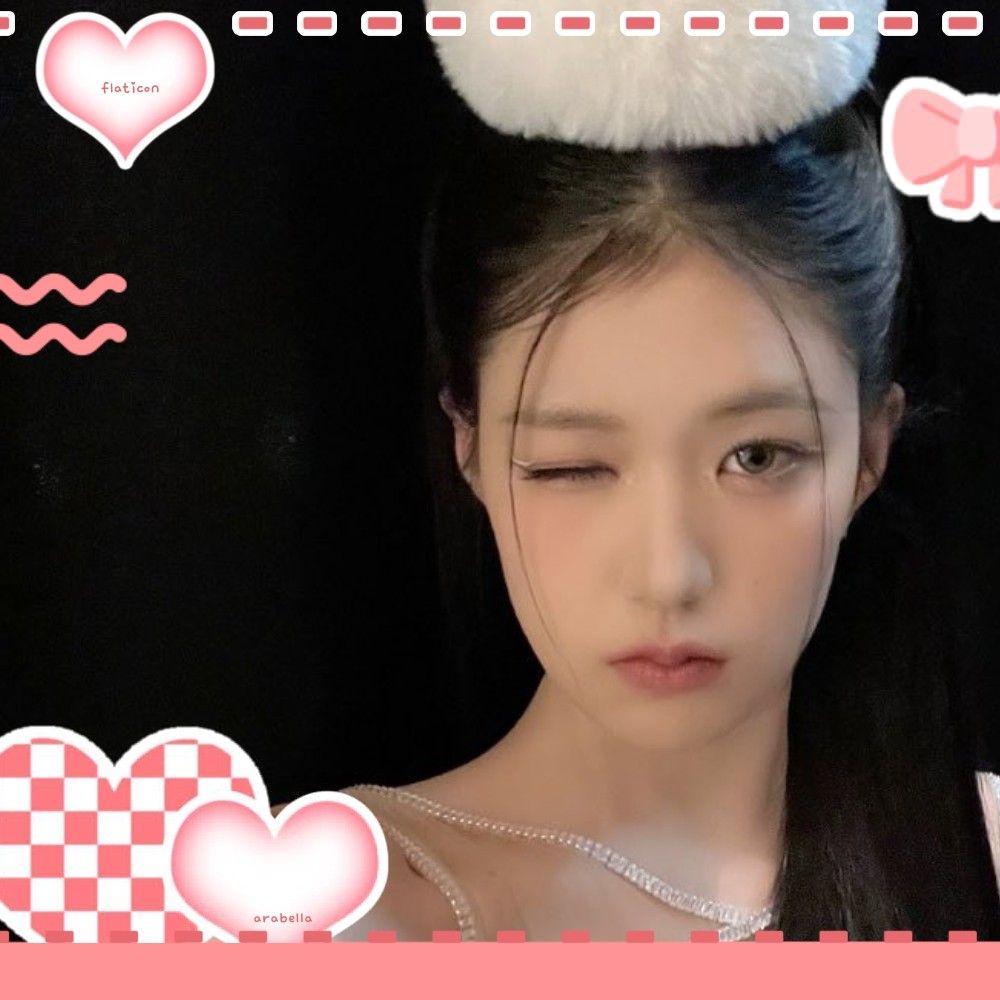 Behind-the-scenes cut of Yoon Jiyoon (izna)