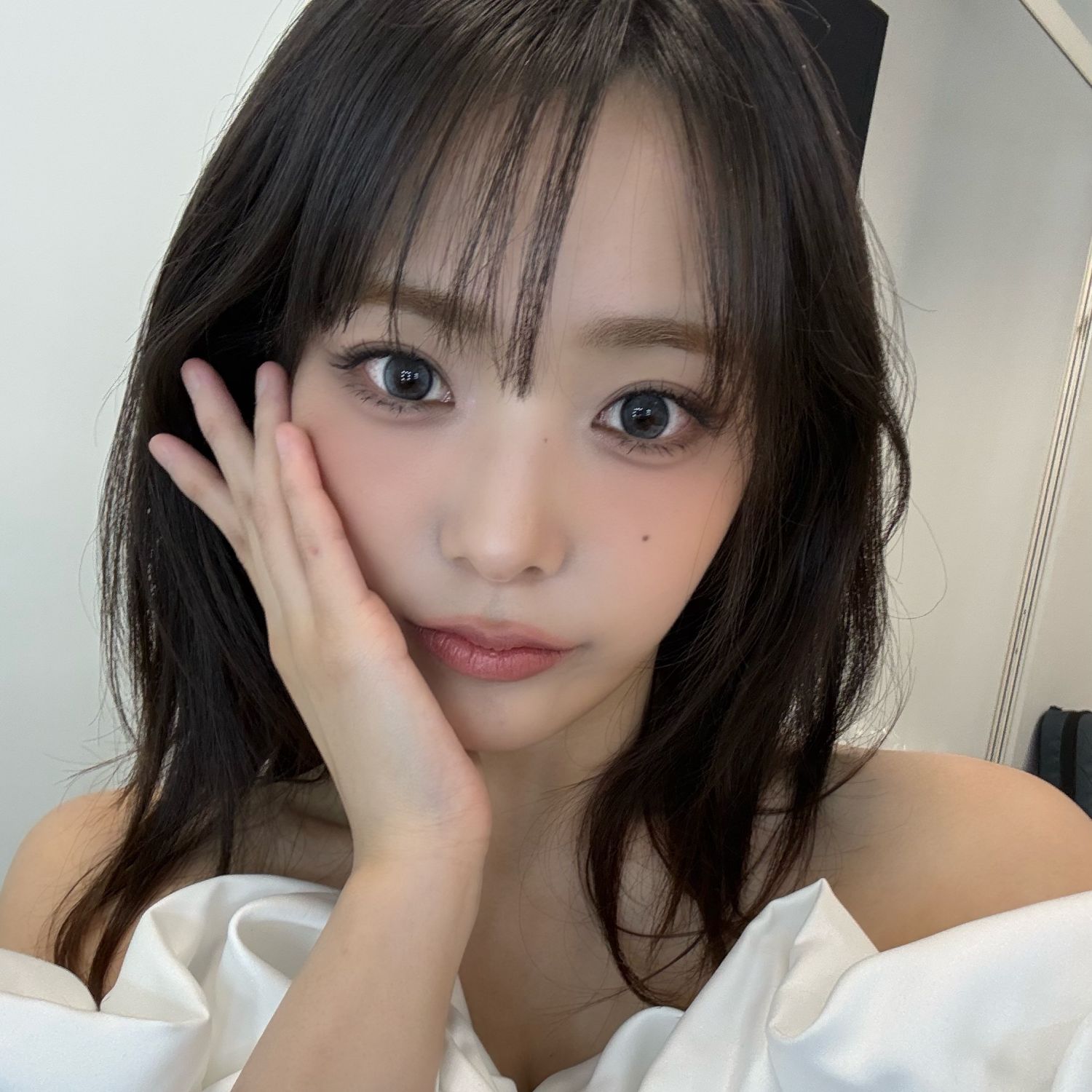 Recent activity shot of Siyeon (QWER)