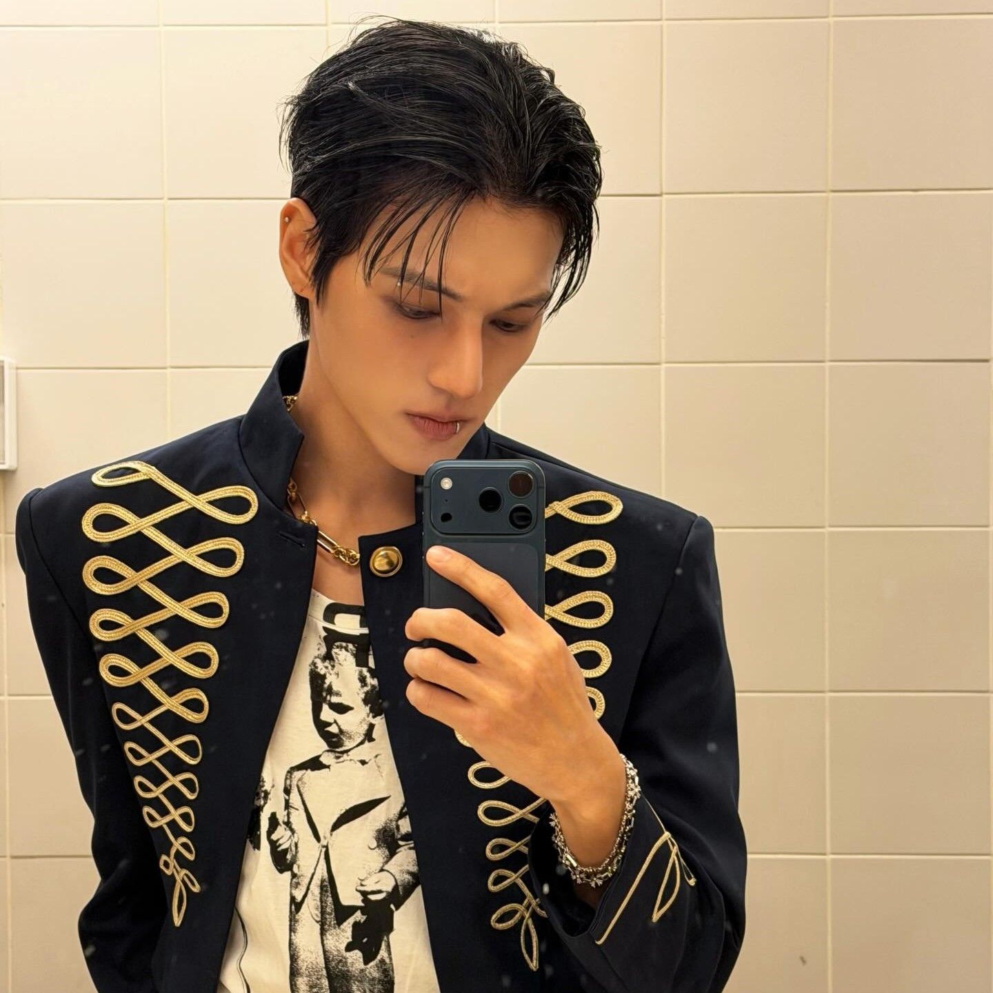 에이티즈의 비하인드 컷