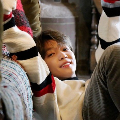 A moment captured by Jeong Sewoon's fan