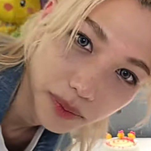 Latest photo of Felix (Stray Kids)