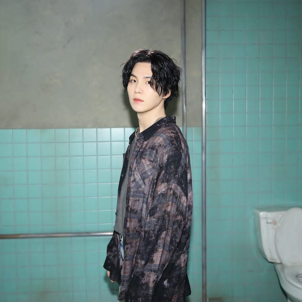 SUGA (防彈少年團)的幕後花絮