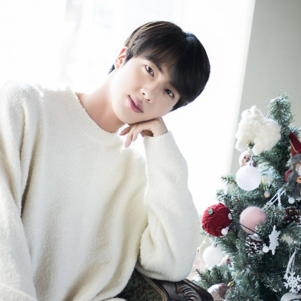 Jin (防弹少年团)的最新活动照片