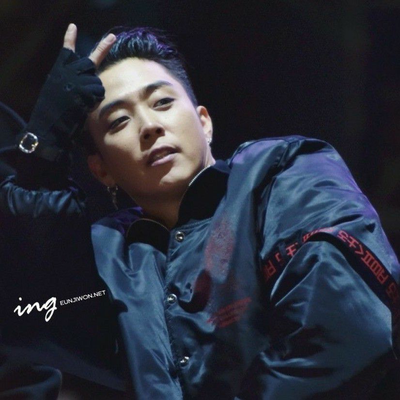 Behind-the-scenes cut of Eun Jiwon (SECHSKIES)
