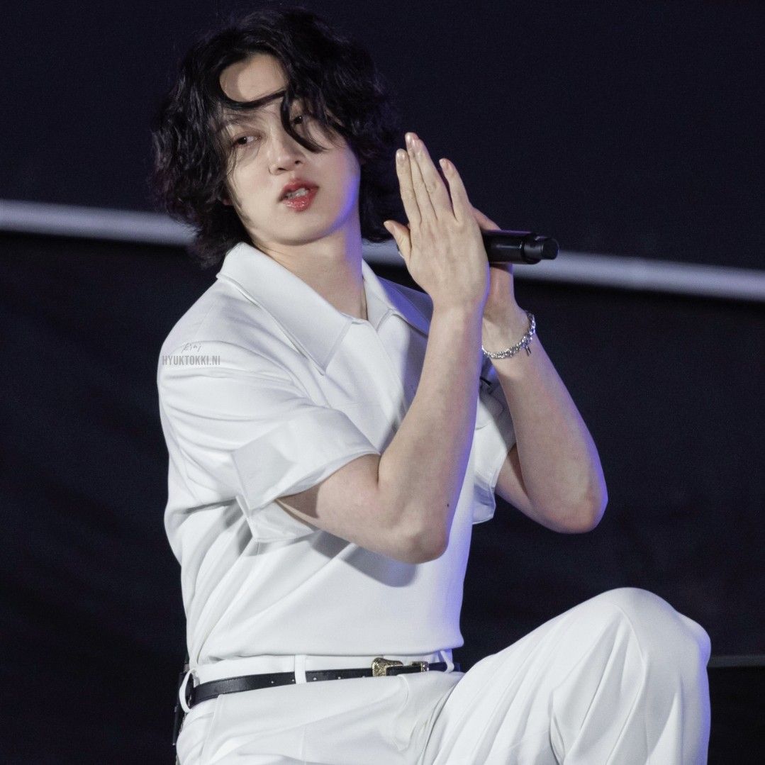 A moment captured by Heechul (Super Junior)'s fan