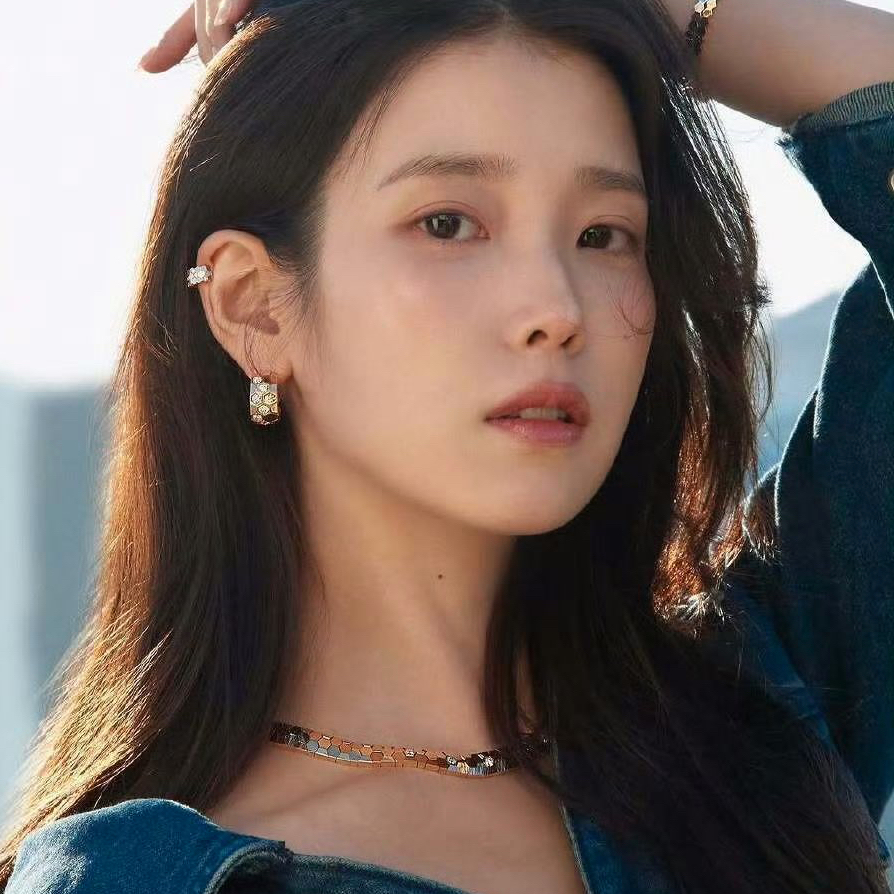 IU的最新活動照片