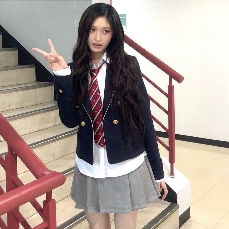 Latest photo of Leeseo (IVE)