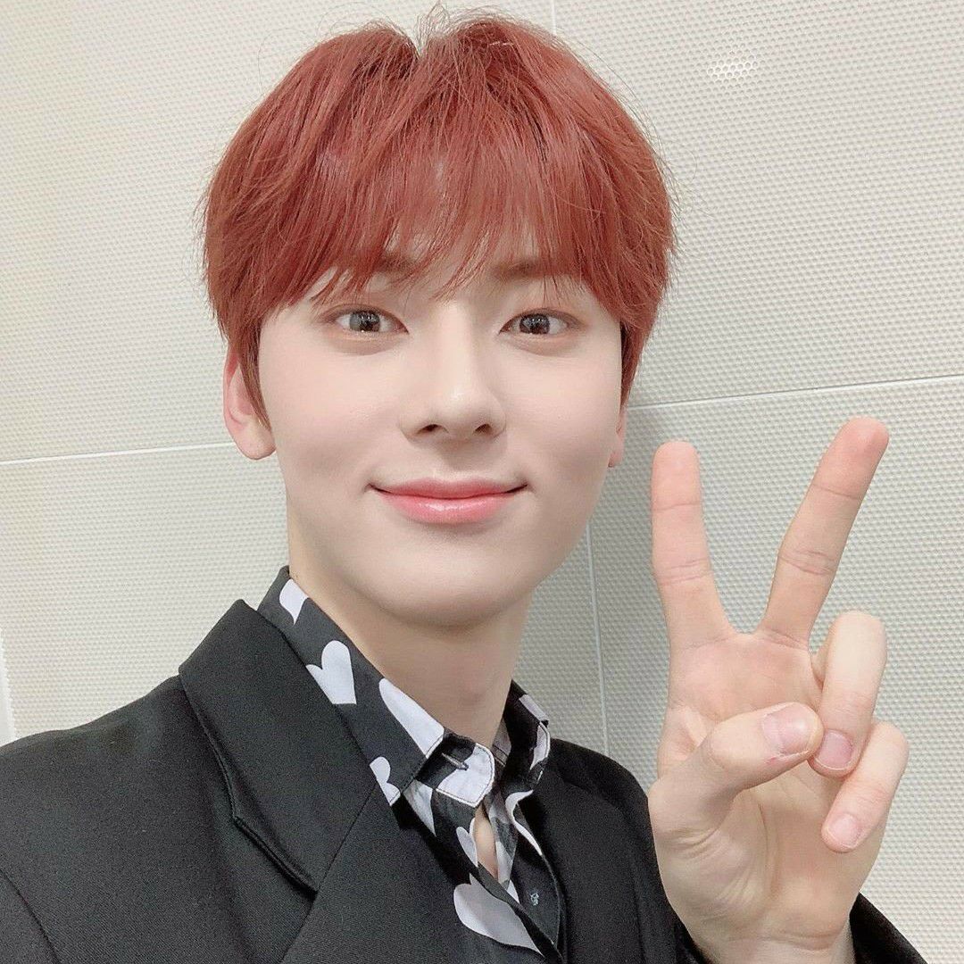 Behind-the-scenes cut of Hwang Minhyun