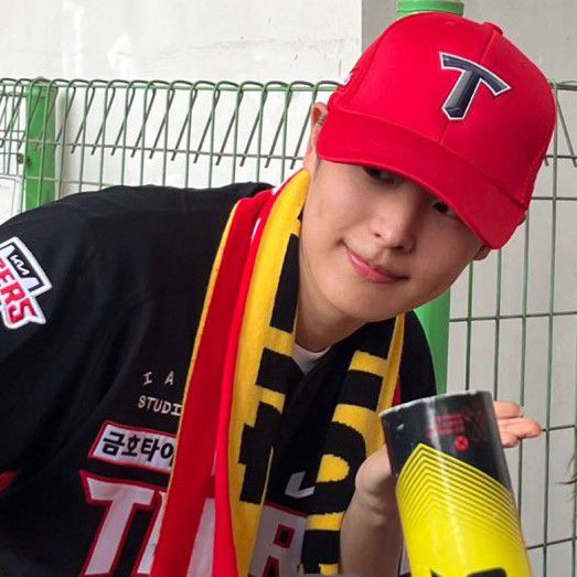 A moment captured by Choi Byungchan's fan