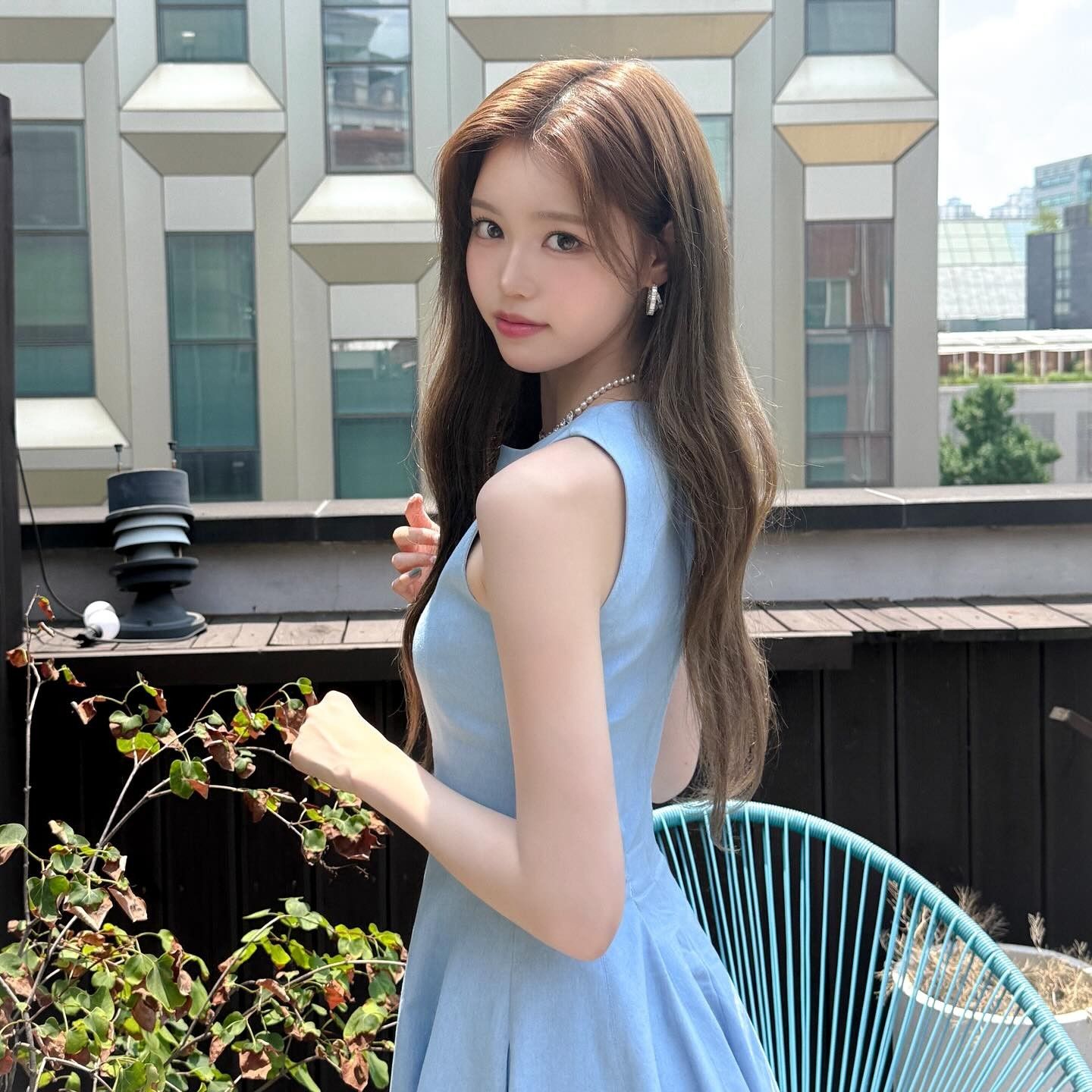 A moment captured by Jeong Saebi (izna)'s fan