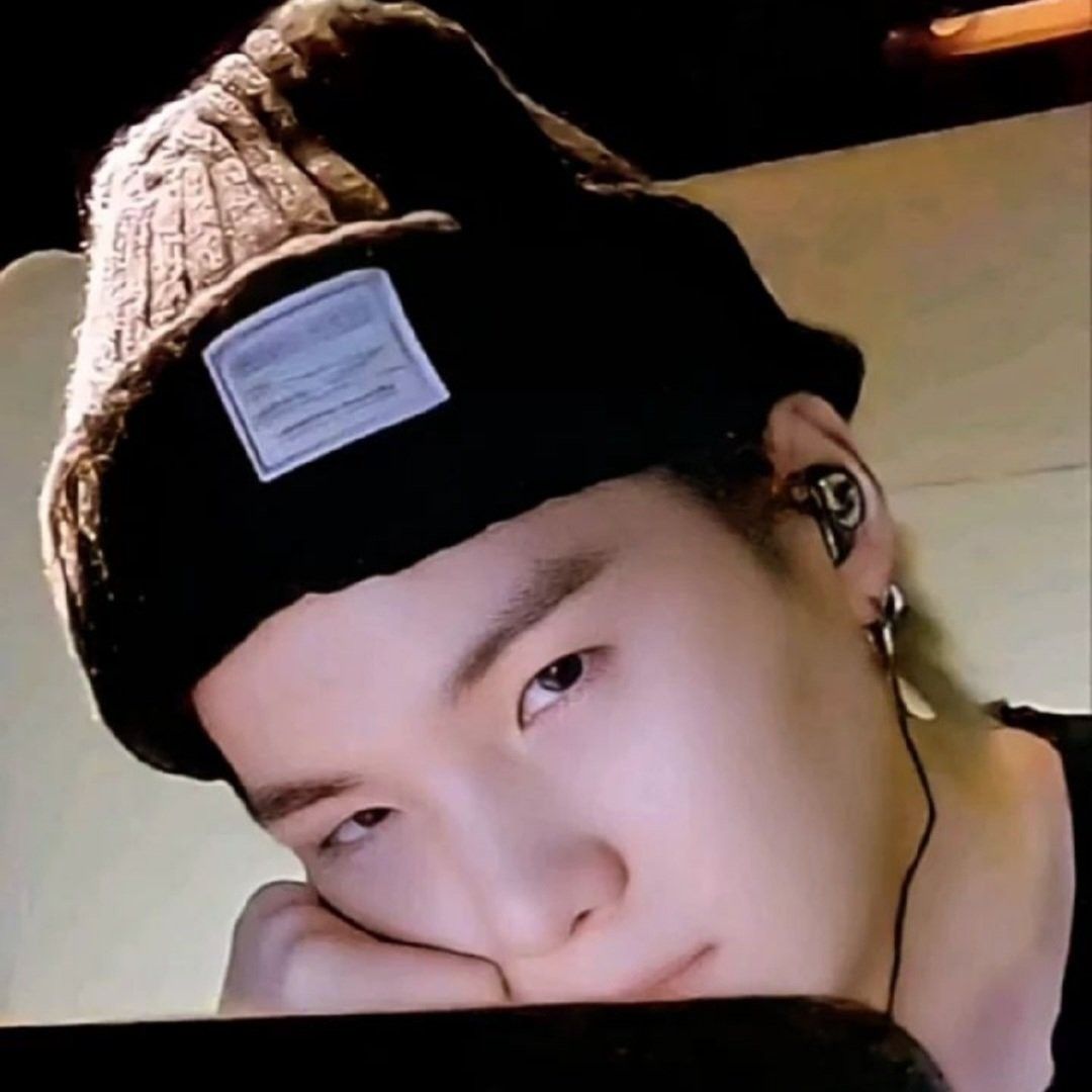 슈가 (방탄소년단)의 최신 사진