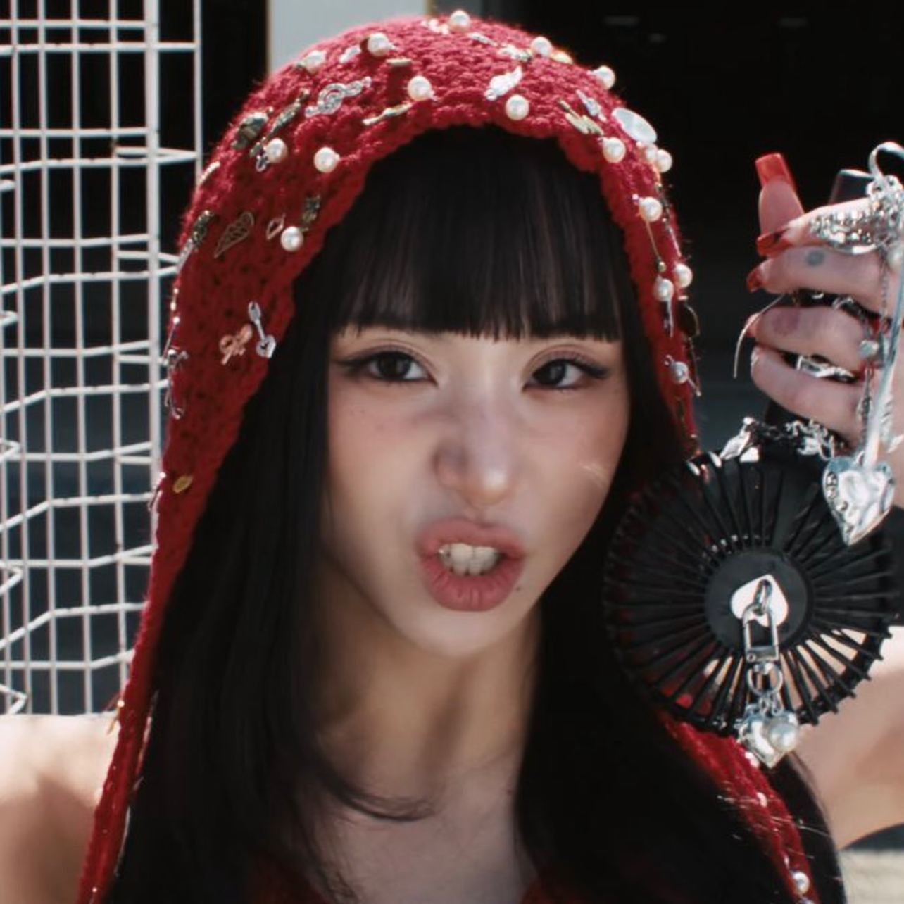 Behind-the-scenes cut of Chaeyoung (TWICE)