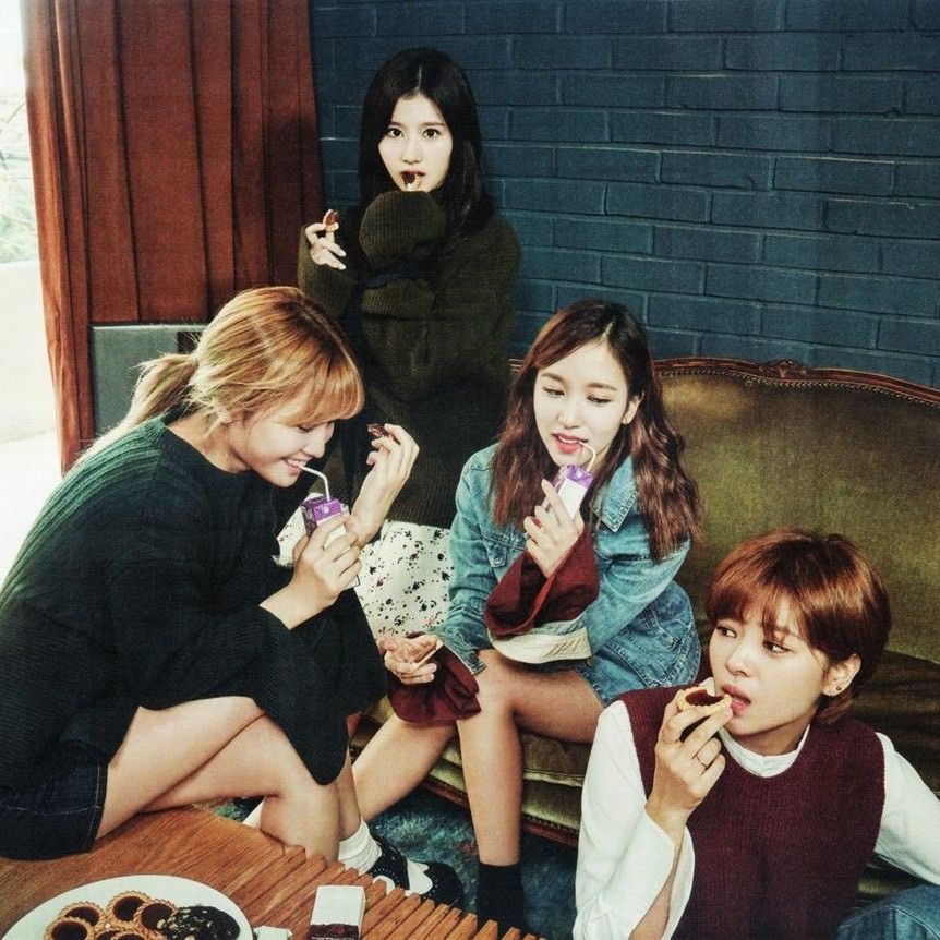 Mina (TWICE)的最新活動照片