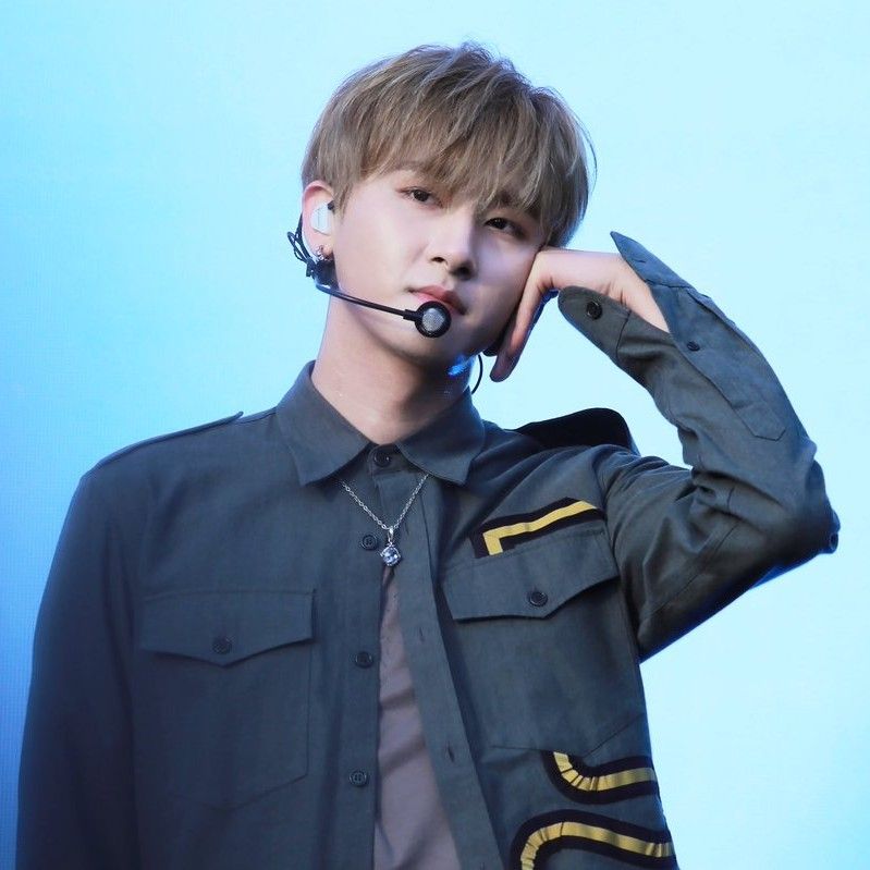 A moment captured by MONSTA X's fan