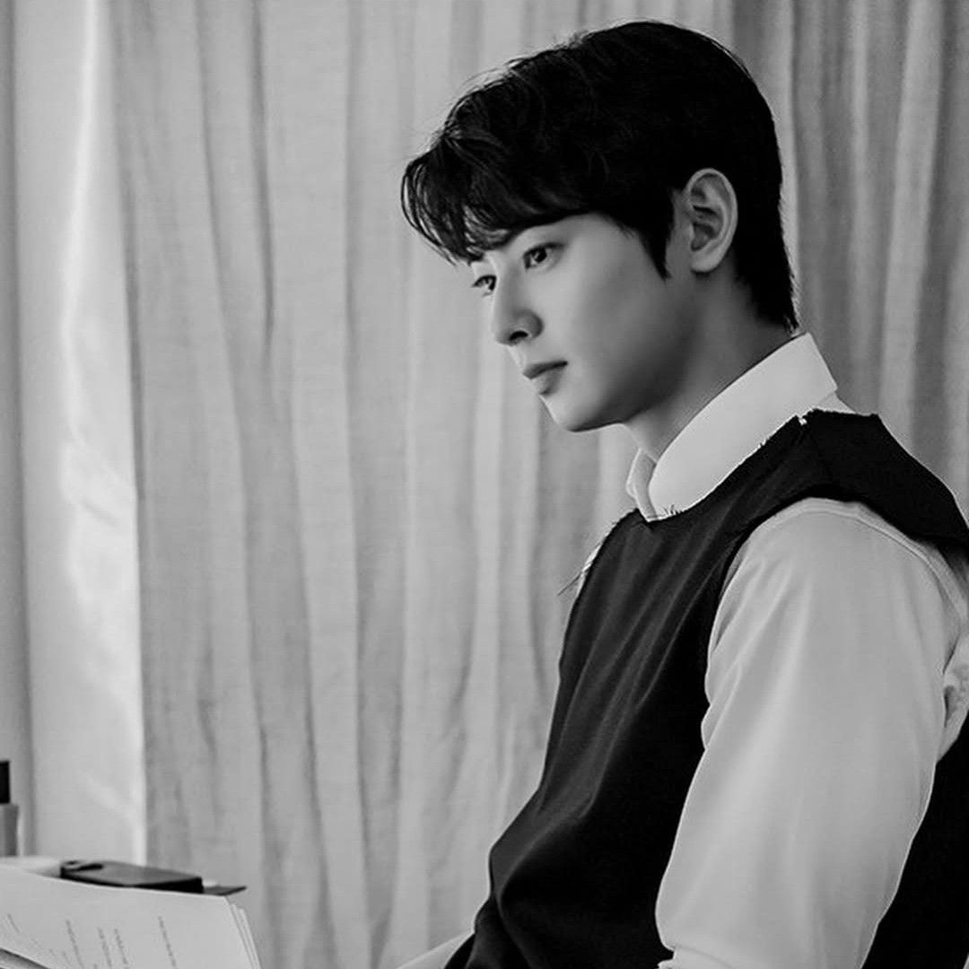 A moment captured by Eunwoo (ASTRO)'s fan