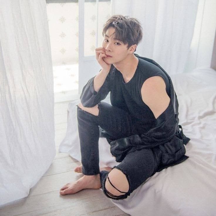 A moment captured by ASTRO's fan