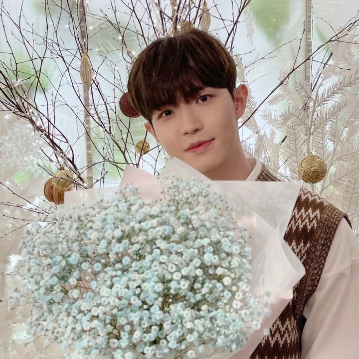 Foto aktivitas terbaru Kim Jaehwan