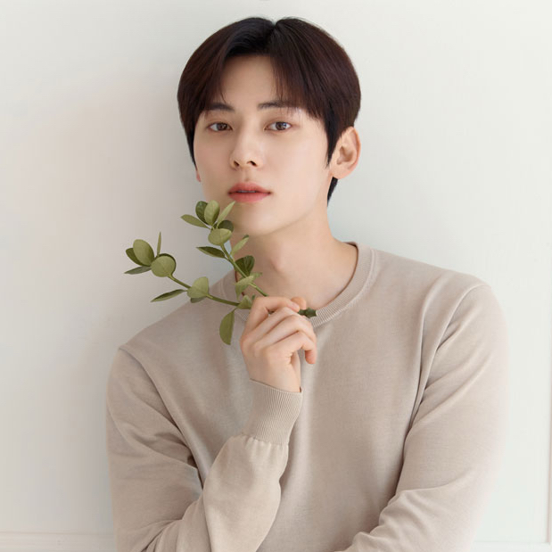 Behind-the-scenes cut of Hwang Minhyun