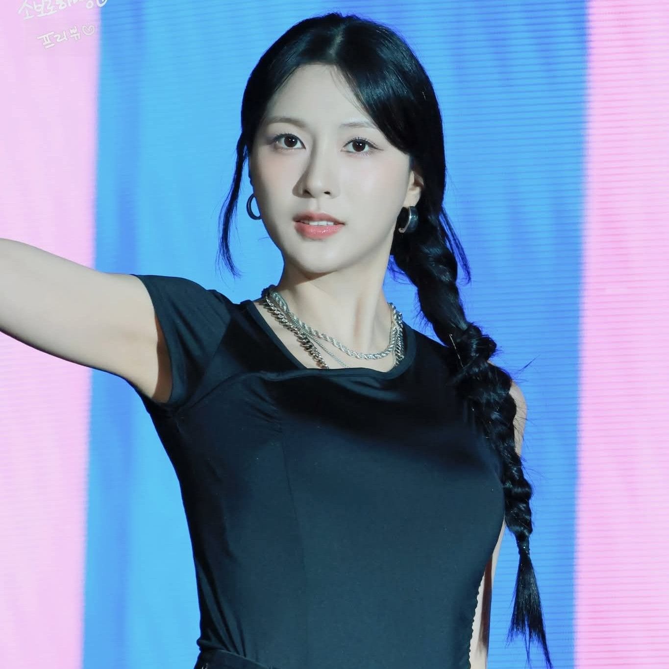 Behind-the-scenes cut of Oh Hayoung (Apink)