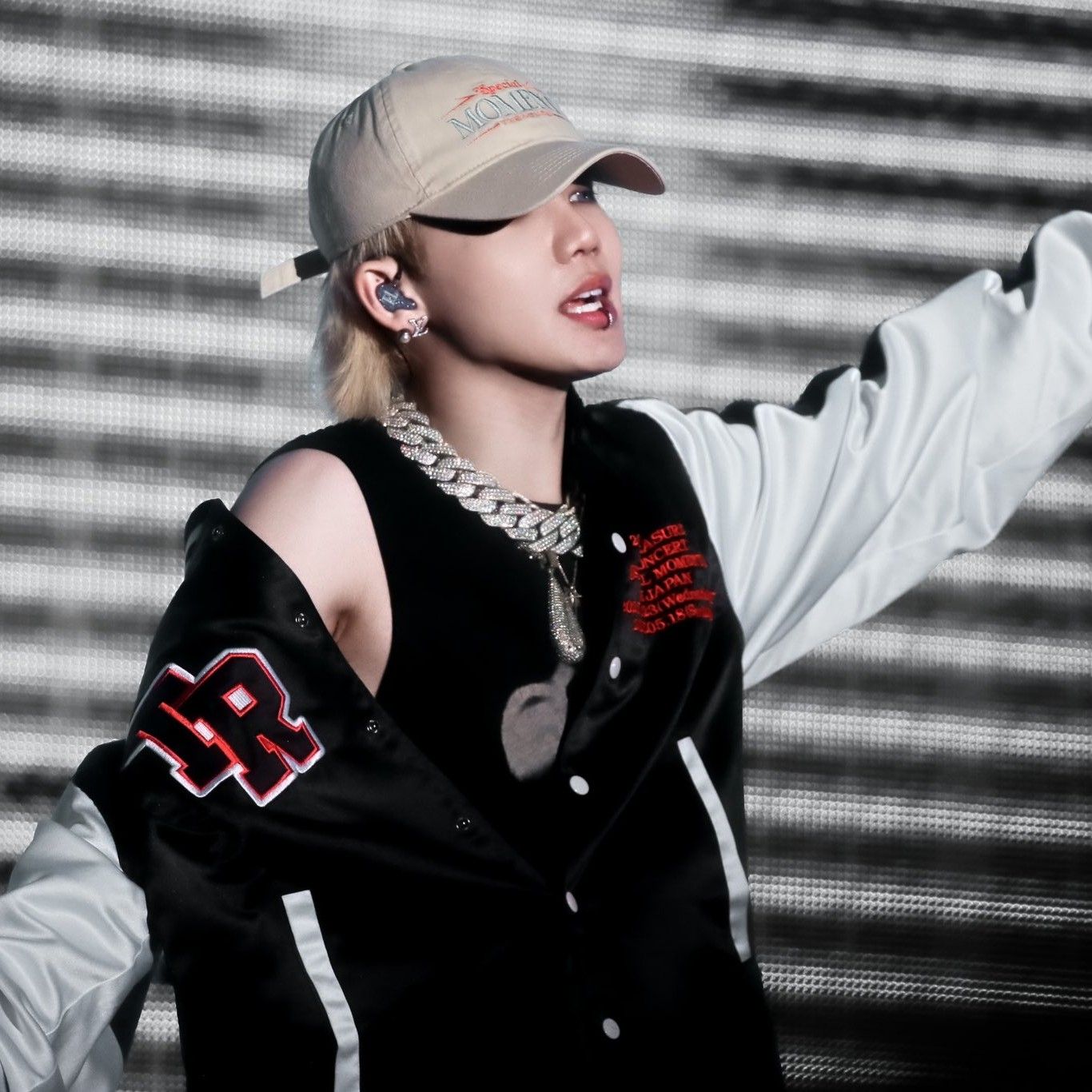 Latest photo of Choi Hyunsuk (TREASURE)