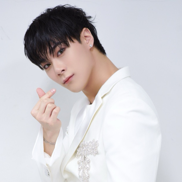 A moment captured by Moonbin (ASTRO)'s fan