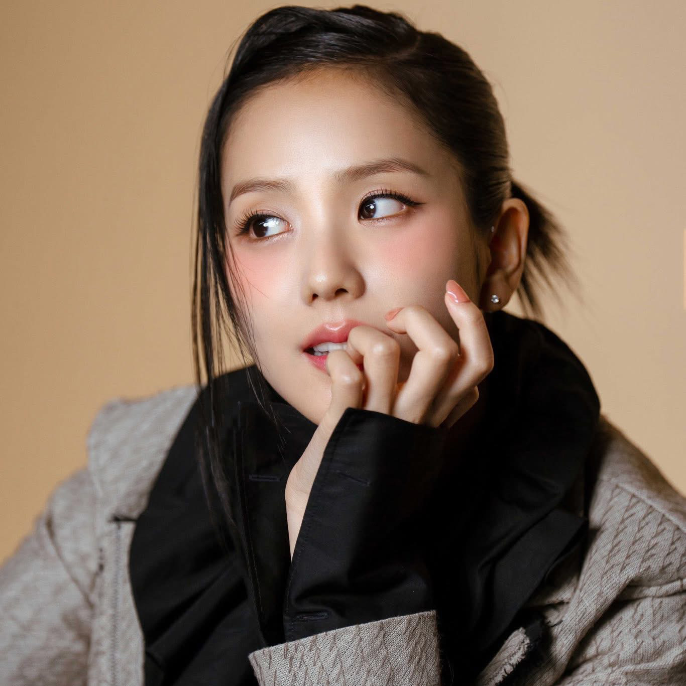 Recent activity shot of Jisoo (BLACKPINK)