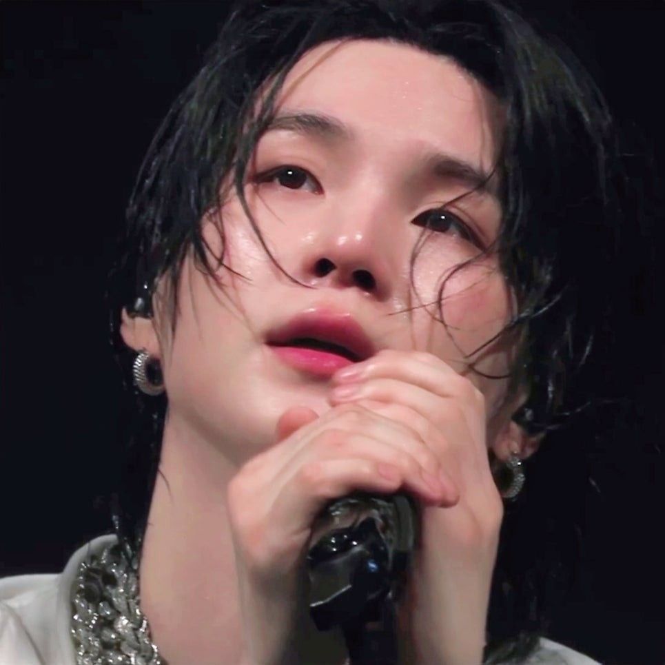 Momen yang diabadikan oleh penggemar SUGA (BTS)