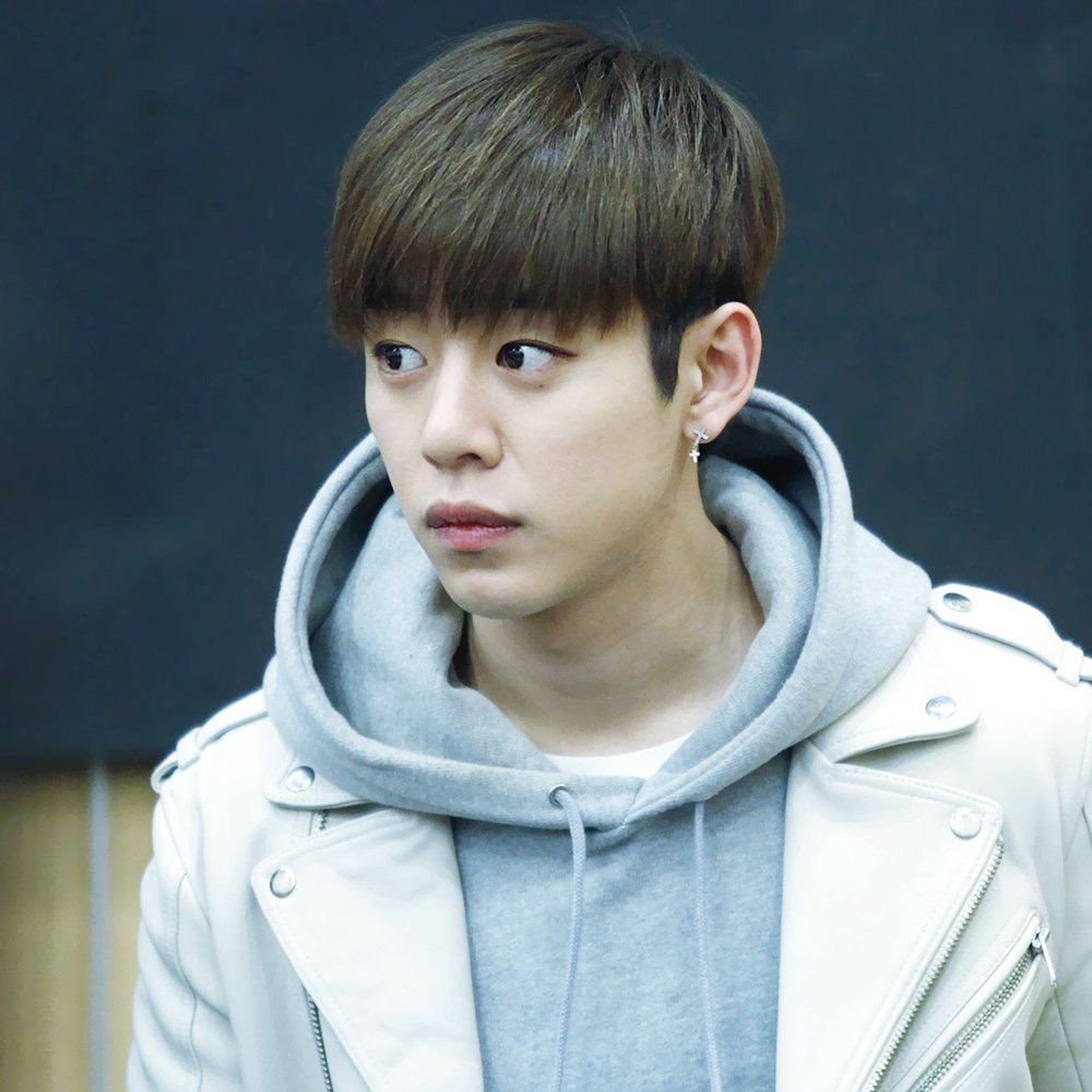 A moment captured by Daehyun (B.A.P)'s fan