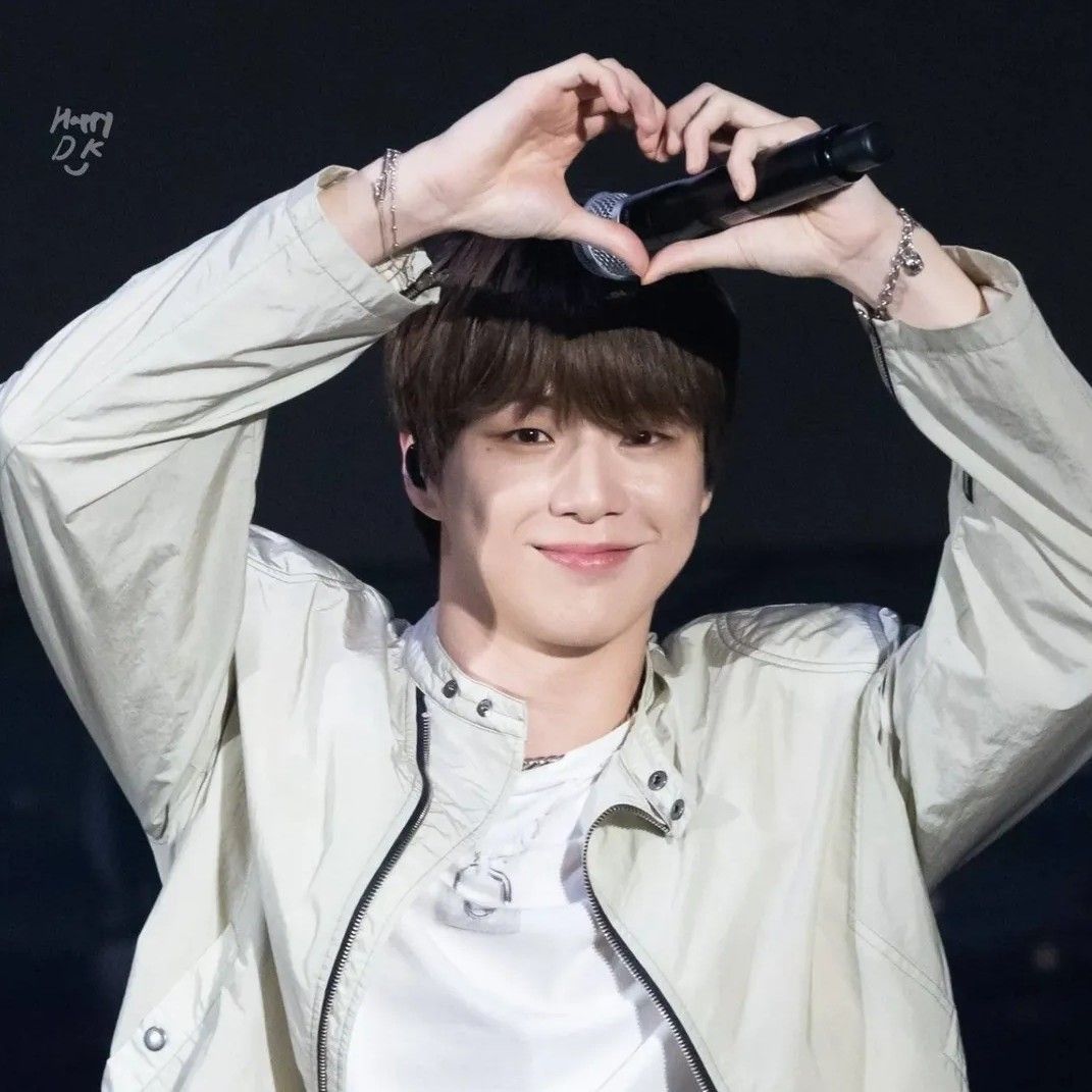 Foto aktivitas terbaru Kang Daniel