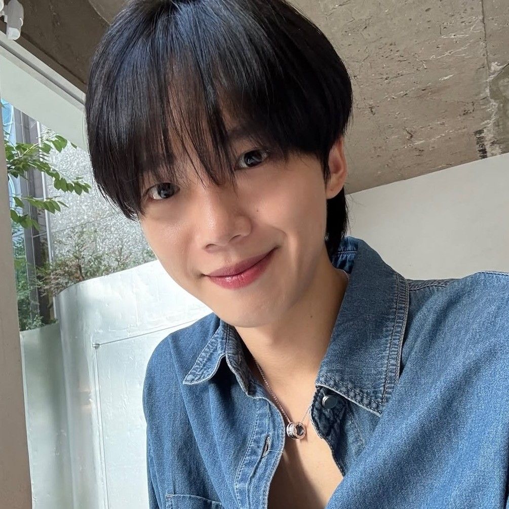 Behind-the-scenes cut of Lim Youngmin