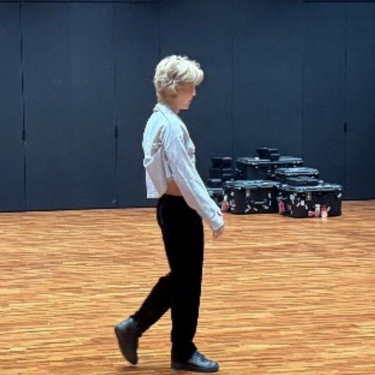 Hot post catching attention from 지민 (방탄소년단)'s fandom