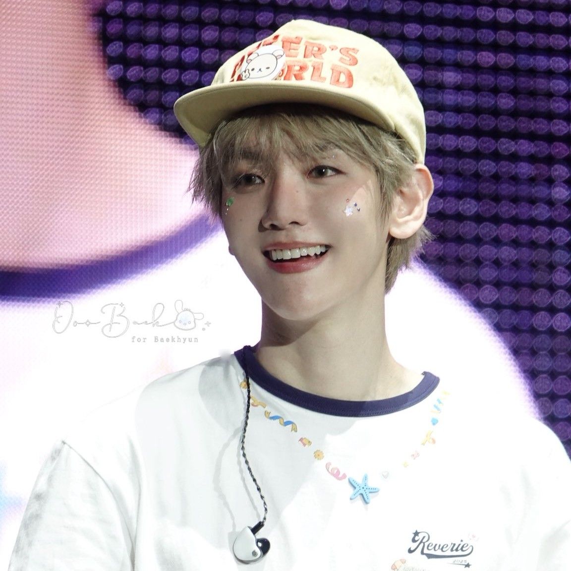 A moment captured by Baekhyun (EXO)'s fan
